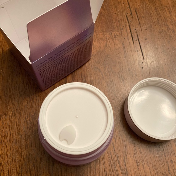 Touch in Sol Pretty Filter Waterful Glow Cream - Picture 4 of 5